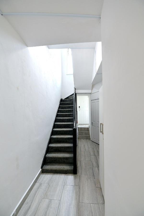 City Central Apartments Лондон Екстериор снимка