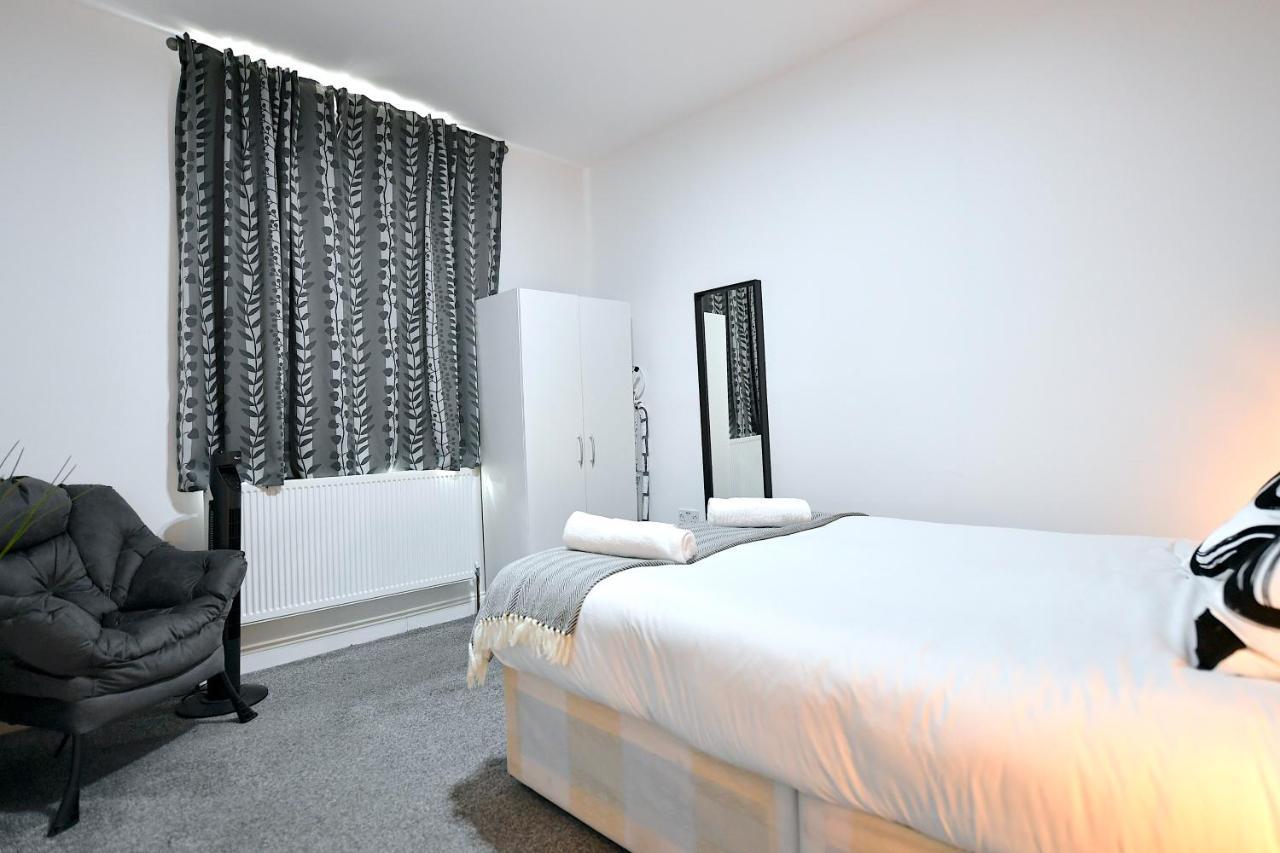 City Central Apartments Лондон Екстериор снимка