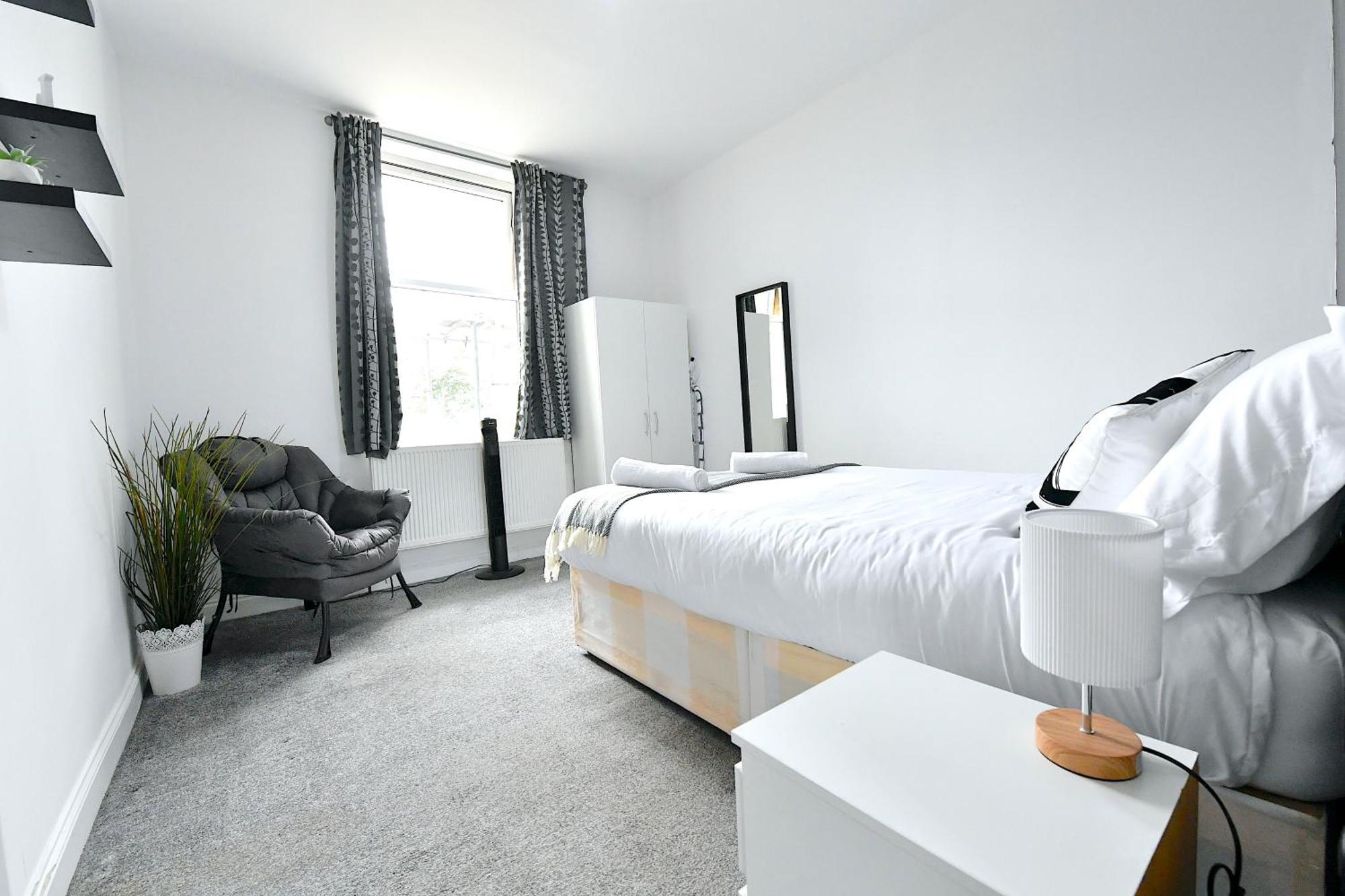 City Central Apartments Лондон Екстериор снимка